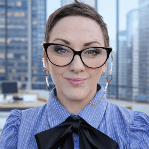 A profile picture depicting Deborah Hodge.